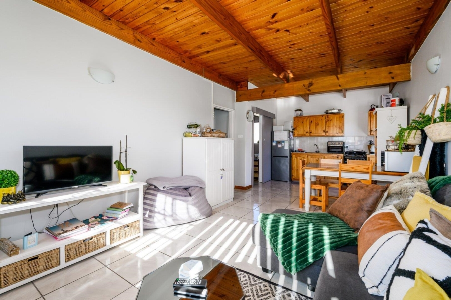 8 Bedroom Property for Sale in Summerstrand Eastern Cape